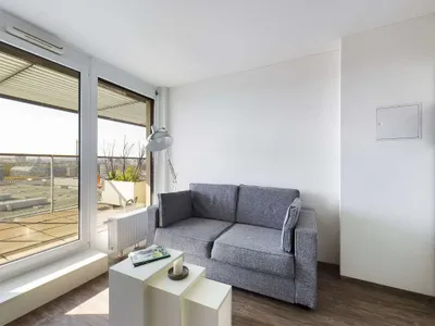 DIE ZIMMEREI | Möblierte 2-Zimmer-Wohnung mit Balkon zentral in der Leopoldstadt| Maxi Bude – Bild 3