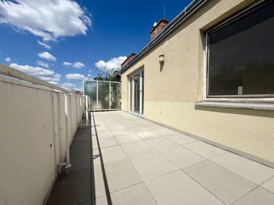 Moderne 3-Zimmer-Dachgeschosswohnung mit zwei Terrassen in Bestlage von Währing – Bild 3