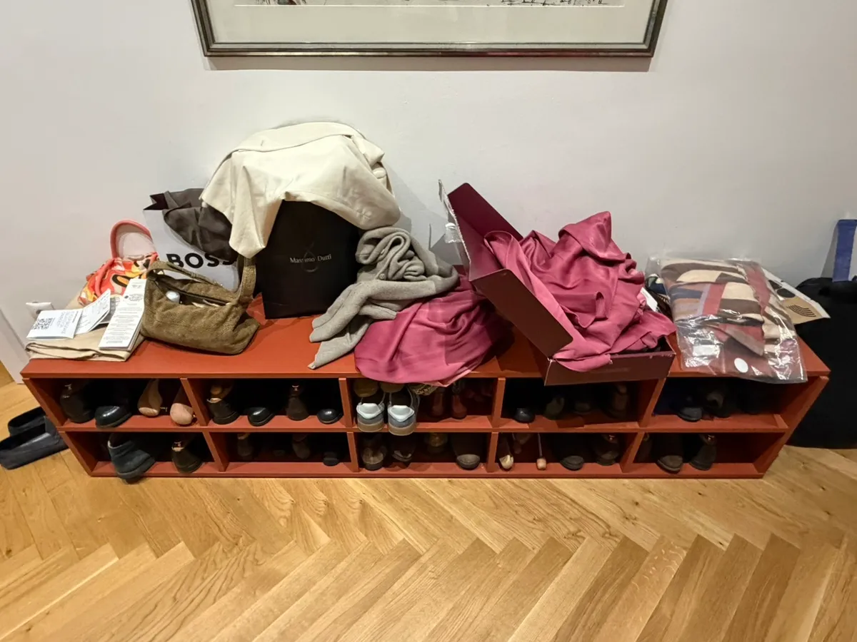 Designer SchuhRegal Tylko Terrakotta, € 498,- (1090 Wien)
