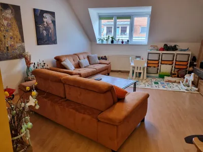 Dachgeschosswohnung mit großer Terrasse – Bild 2