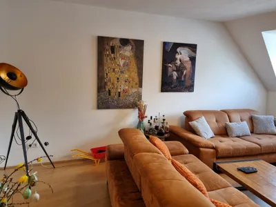 Dachgeschosswohnung mit großer Terrasse – Bild 3