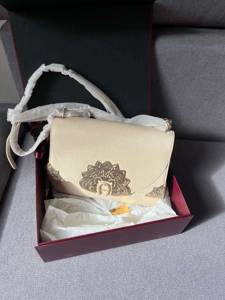 Aigner DIADORA LUCIDA Tasche neu 249 9020 Klagenfurt