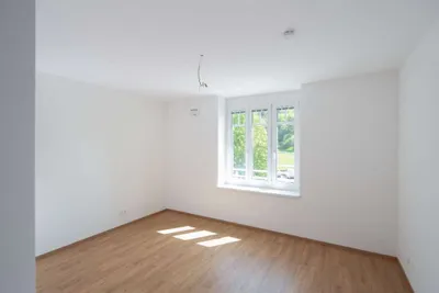 3-Zimmer-Wohnung mieten in Neunkirchen – 87 m², € 1.069 – Bild 9 von 12