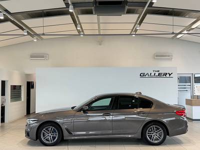 BMW 5er-Reihe 530e xDrive M-Sport Aut.*Abstand*LED*Memory*Amb...