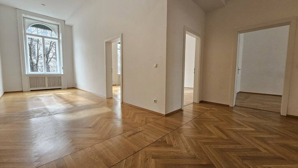 Repräsentatives, top gepflegtes, helles Innenstadtbüro - View 2