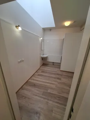 Gewerbeimmobilie mieten in Mödling – 10 m², € 104