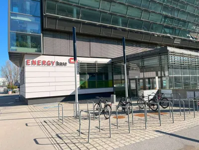 6-Zimmer-Gewerbeimmobilie mieten in Wien – 273 m², € 4.835 – Bild 2 von 10