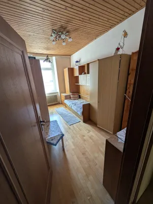 4-Zimmer-Haus mieten in Steyr – 250 m², € 2.000 – Bild 10 von 18