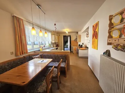 8-Zimmer-Haus kaufen in Amstetten – 251 m², € 379.000 – Bild 5 von 29