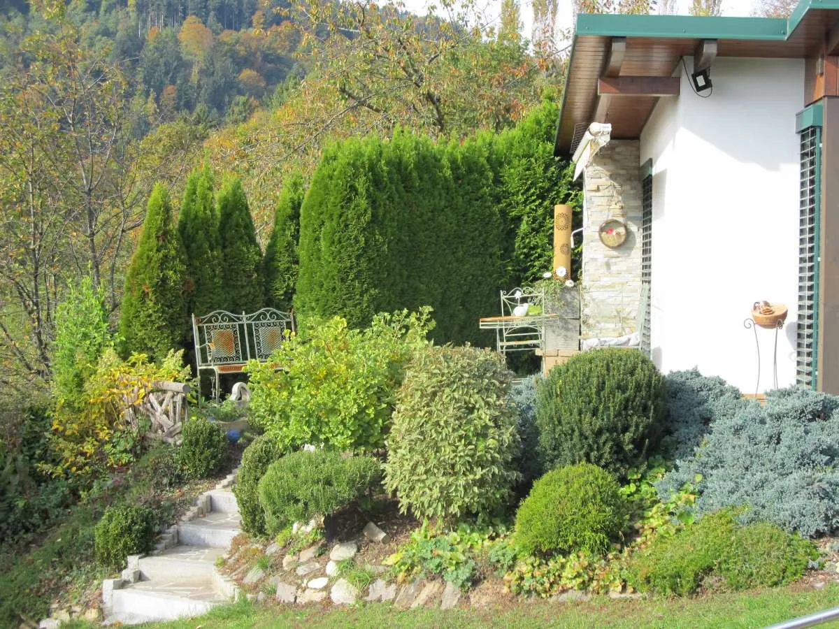 * WUNDERSCHÖNES EINFAMILIENHAUS MIT TRAUMHAFTEM PANORAMABLICK UND EIGENEM WEINGARTEN * - Ansicht 3