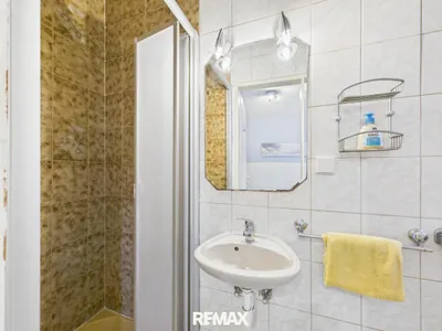 6-Zimmer-Gewerbeimmobilie kaufen in Bruck an der Leitha – 260 m², € 325.000 – Bild 10 von 33