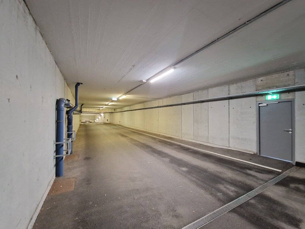 Parkplatzsuche ade! Praktische Tiefgaragenstellplätze nahe Einkaufszentrum Schwechat - Ansicht 2