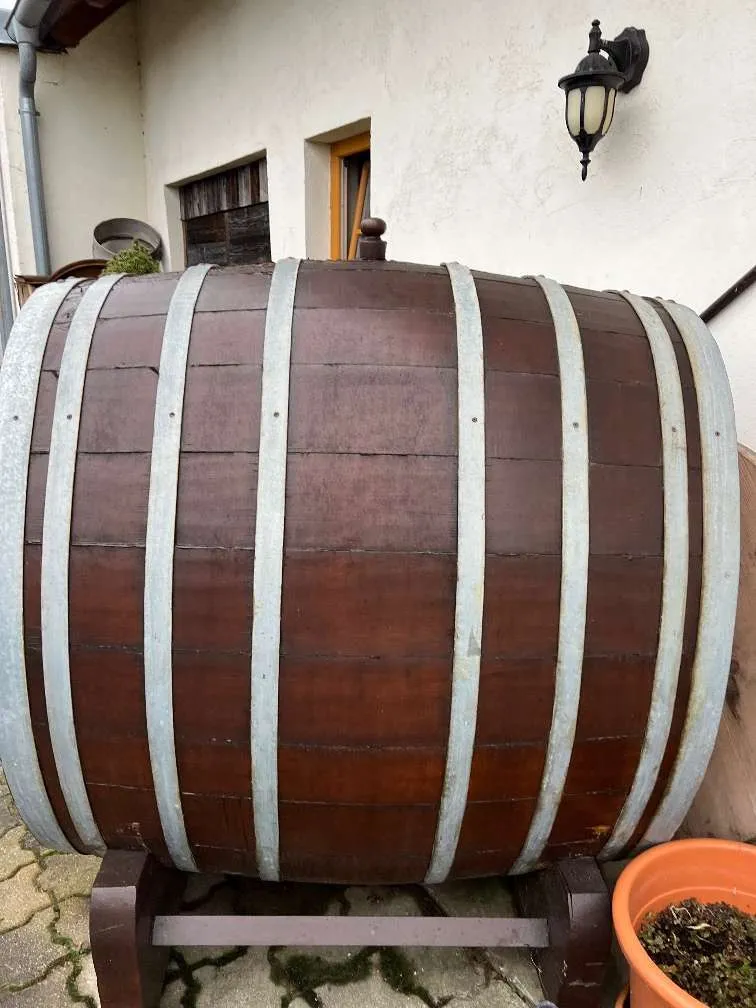 chennnls 3L/5L Weinfass Holzfass mit Bock, Zapfhahn, Eichen-Fass Weinfaß Oak Schnapsfass Eichenholz Holzfässer, für Wein, Whisky & Schnap (3L