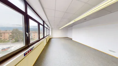 5-Zimmer-Gewerbeimmobilie mieten in Innsbruck-Land – 197 m², € 2.500 – Bild 5 von 6