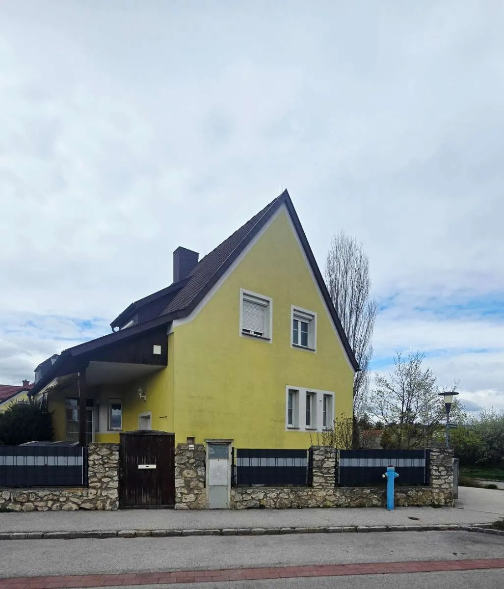 Haus mit Potenzial für einen modernen Look in Leobersdorf - Widok 2