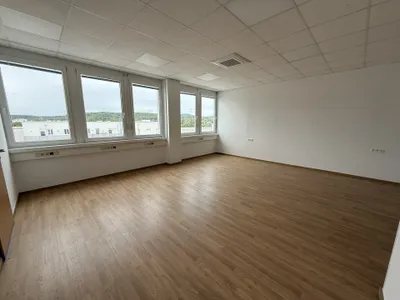 1-Zimmer-Gewerbeimmobilie mieten in Baden – 66 m², € 839 – Bild 7 von 8