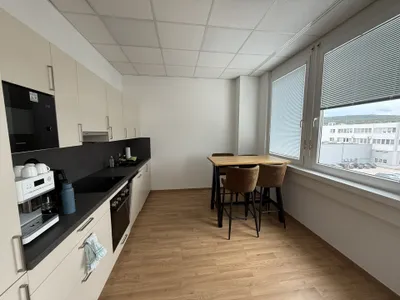 1-Zimmer-Gewerbeimmobilie mieten in Baden – 66 m², € 839 – Bild 4 von 8