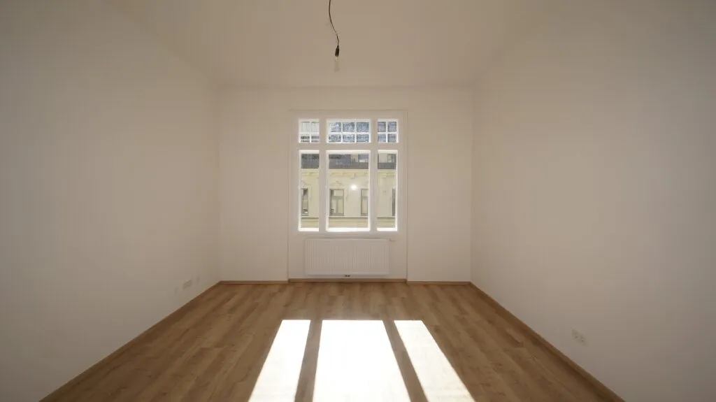 großzügige Altbauwohnung im 4. Stock ohne Lift - Ansicht 2