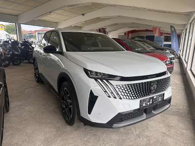 Peugeot 3008 Hybrid 145 e-DCS6 Allure