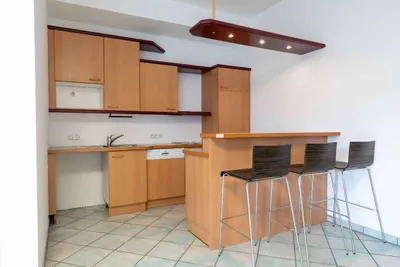 Gewerbeimmobilie mieten in Wels-Land – 161 m², € 1.700 – Bild 10 von 14