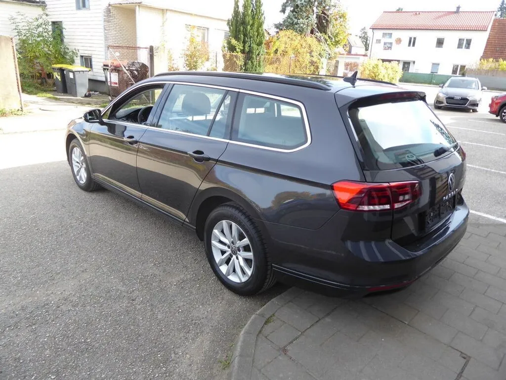 Volkswagen Passat 2022 photo 3