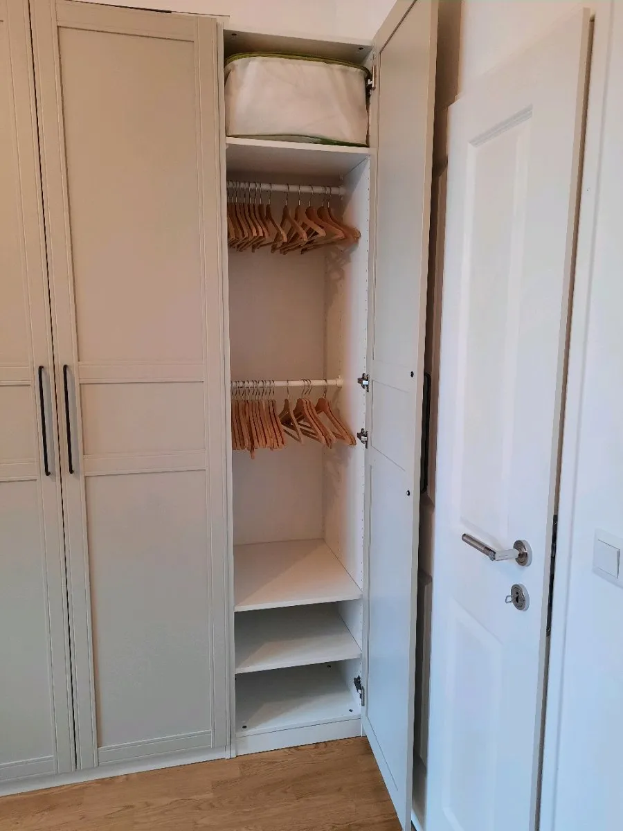 PAX 50cm für Hosen und kurze Teile, € 75,- (1020 Wien)