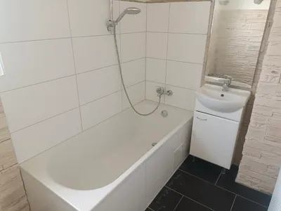 8-Zimmer-Wohnung mieten in Zwettl – 100 m², € 650 – Bild 7 von 8