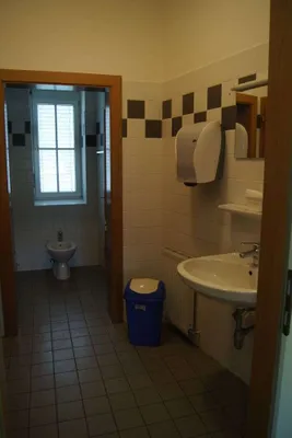 9-Zimmer-Gewerbeimmobilie mieten in Hartberg-Fürstenfeld – 129 m², € 903 – Bild 11 von 11