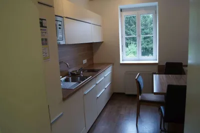 9-Zimmer-Gewerbeimmobilie mieten in Hartberg-Fürstenfeld – 129 m², € 903 – Bild 9 von 11