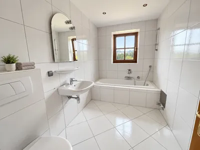 7-Zimmer-Haus mieten in Hallein – 244 m², € 1.990 – Bild 15 von 18