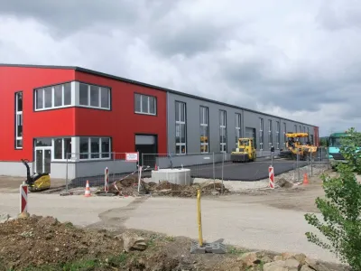 Gewerbeimmobilie mieten in Korneuburg – 428 m², € 5.860 – Bild 2 von 3