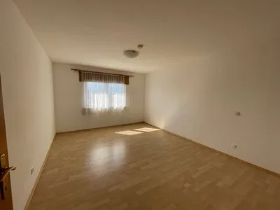 8-Zimmer-Haus kaufen in Villach Land – 260 m², € 490.000 – Bild 5 von 10