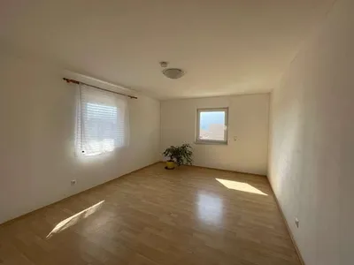 8-Zimmer-Haus kaufen in Villach Land – 260 m², € 490.000 – Bild 6 von 10