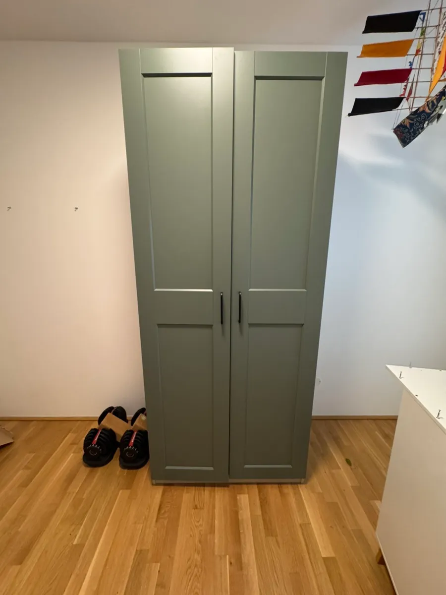 IKEA PAX Kleiderschrank - Grün, 236x100x60 cm, € 200,- (1210 Wien)
