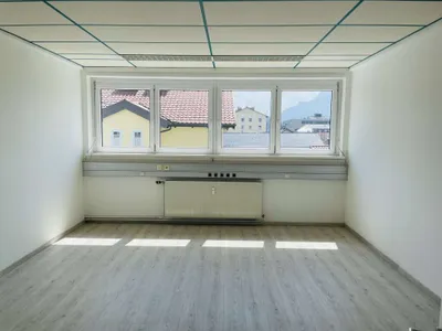 3-Zimmer-Gewerbeimmobilie mieten in Salzburg Stadt – 587 m², € 4.682 – Bild 2 von 6
