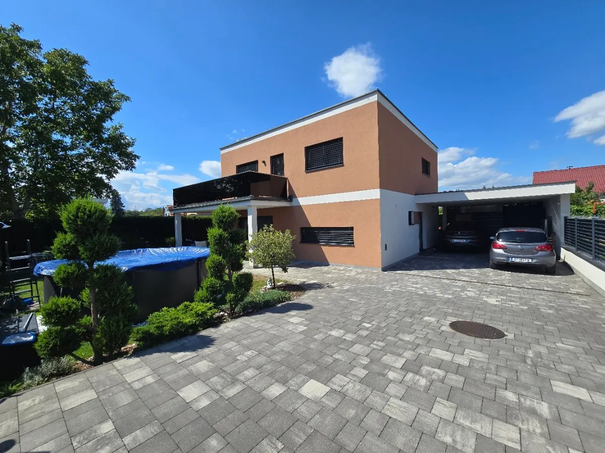 House, 147 m²
