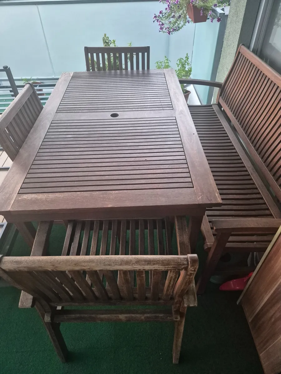 Zu verschenken: Garnituren / Sitzgruppen - Gartenmöbel (Zustand: Gebraucht)