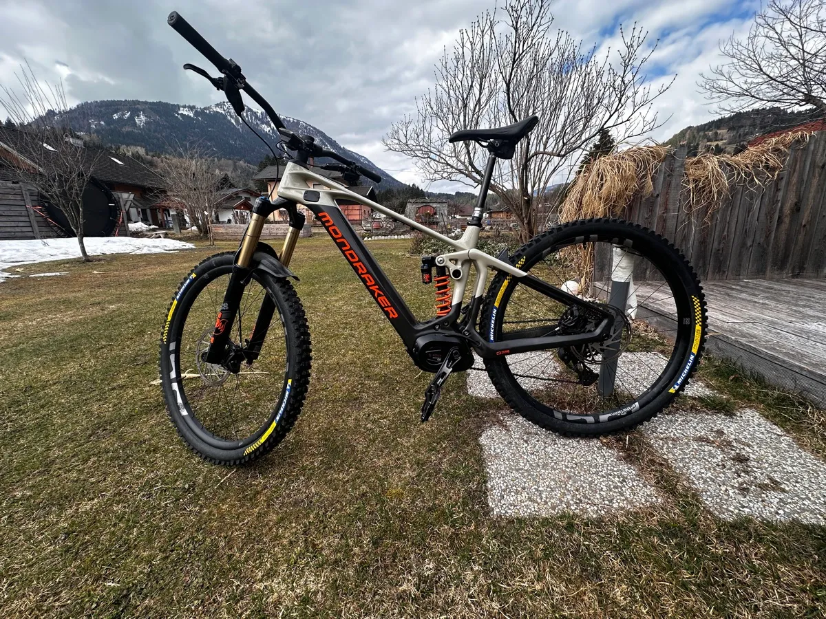 Mondraker Crafty Carbon in Traum Build. In medium, € 4.499,- (9640 ...