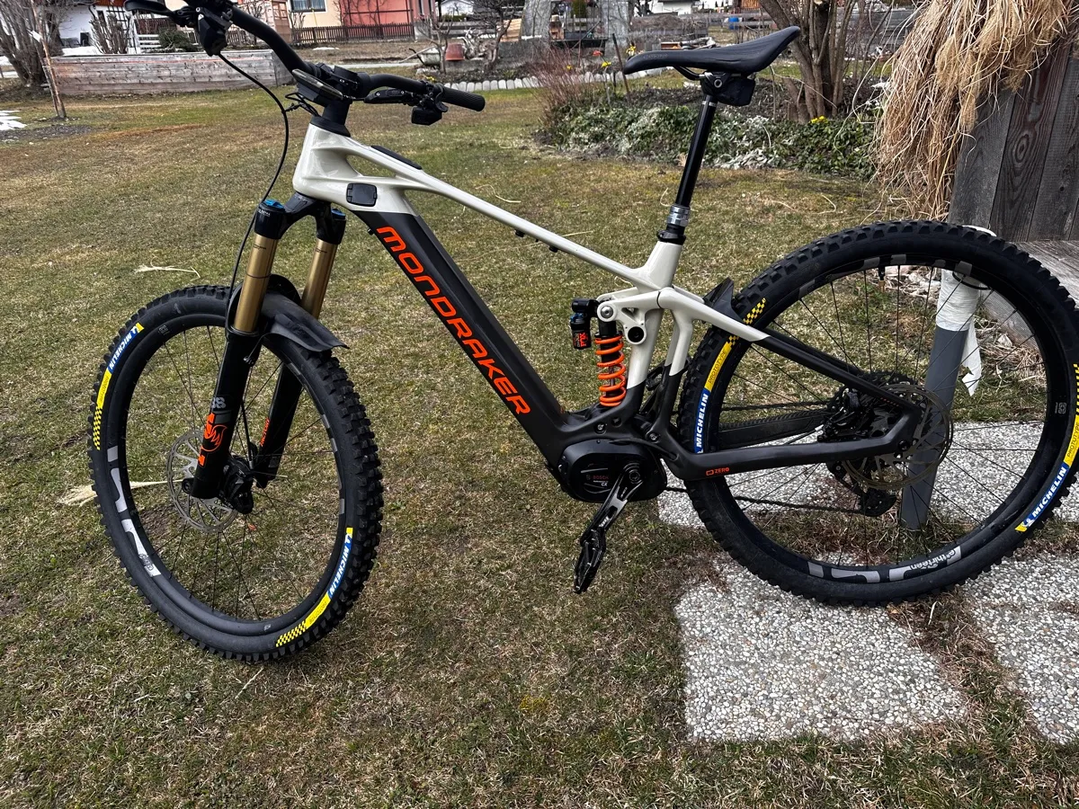 Mondraker Crafty Carbon in Traum Build. In medium, € 4.499,- (9640 ...