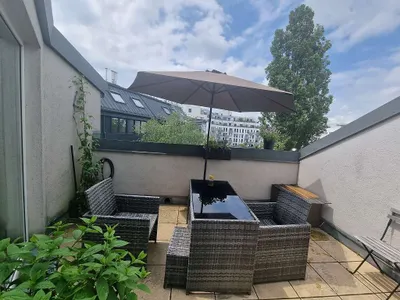 Uneinsichtige DG Wohnung mit 11m² Dachterrasse, 9. Bezirk