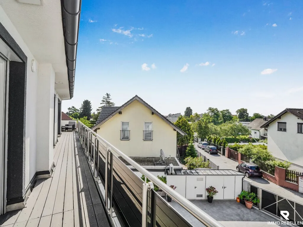Tolles Terrassenhaus in Vösendorf (vollausgestattet!) mit 4 Bädern und 5 Schlafzimmern - auch für Diplomaten, Expats & Kanzleien - Ansicht 2