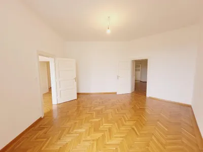 Langackergasse: 5-6 Zimmer Stilaltbau in Grünruhelage und Ausblick – Bild 3