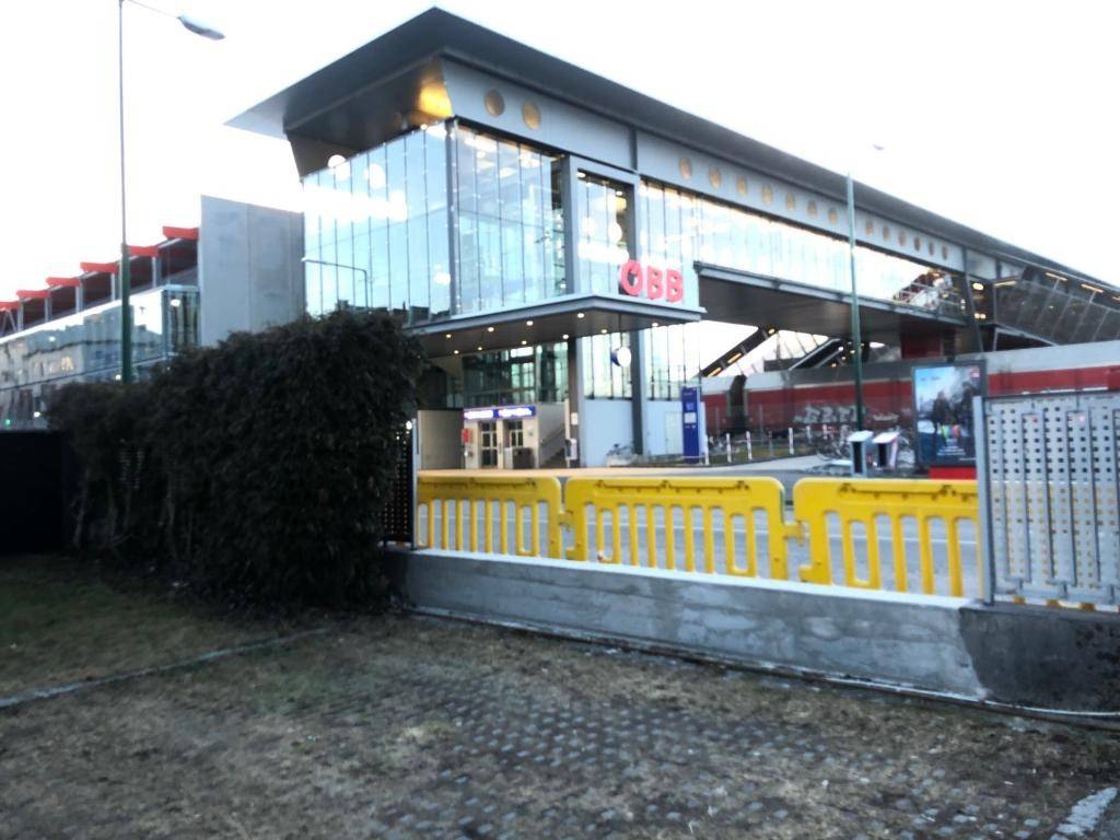 Streetfoodanbieter aufgepasst!! Grundstück in Bahnhofsnähe zu verpachten! – pohled 3