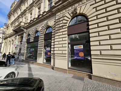 Gewerbeimmobilie mieten in Wels – 137 m², € 2.775