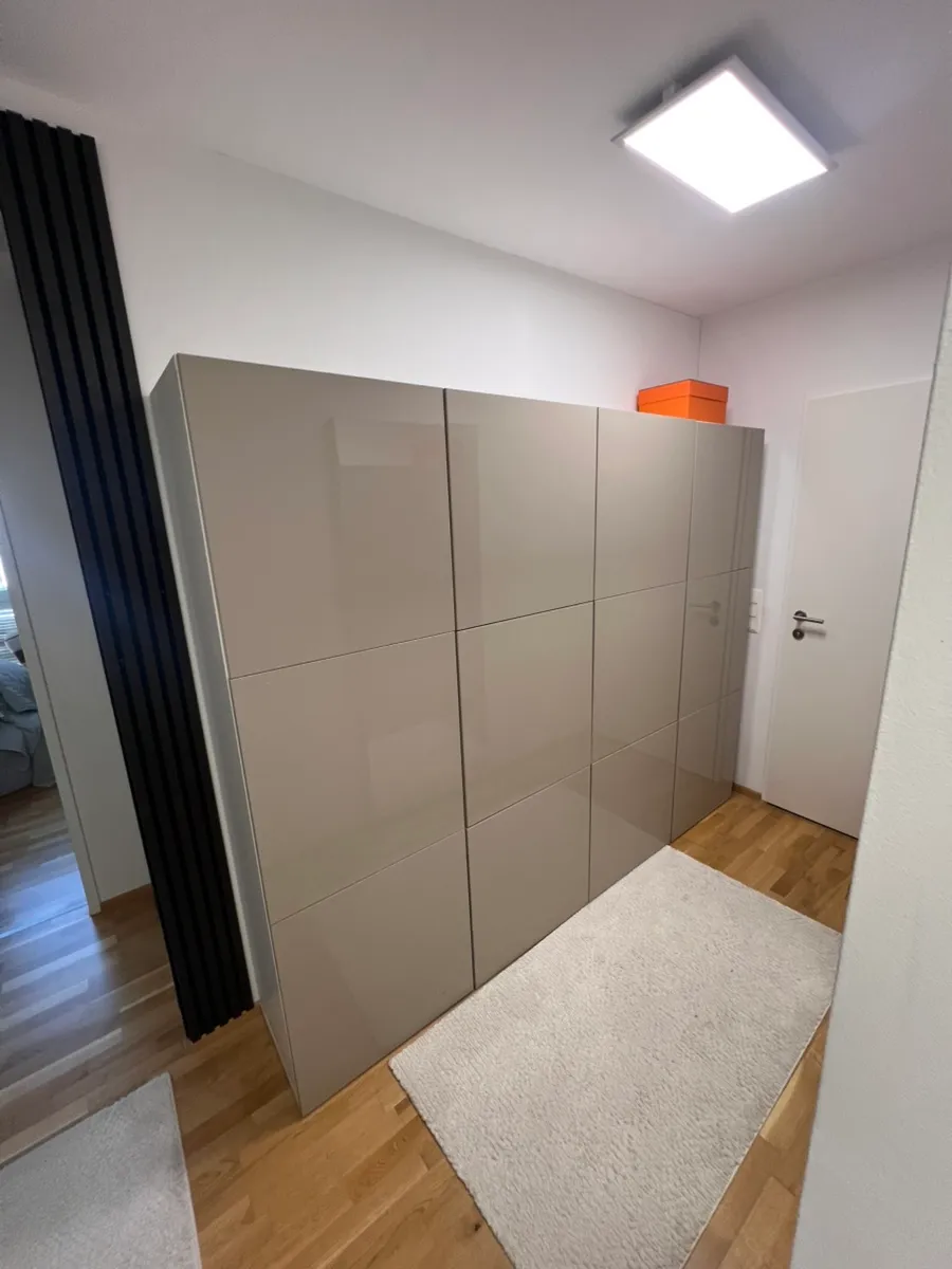 IKEA PAX Kleiderschrank / Schrank - Hochglanz Beige, € 400,- (1230 Wien)