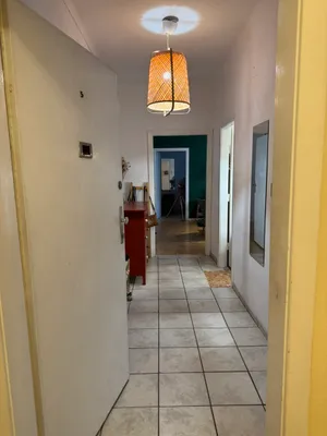Ruhige und geräumige 3-Zimmer-Wohnung im Herzen Gersthofs – Bild 2