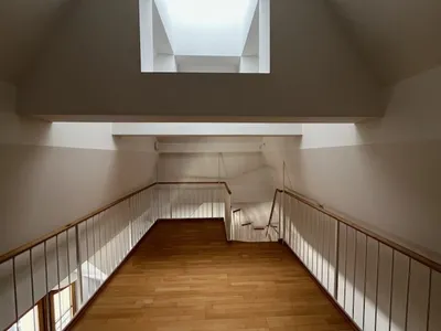 Lichtdurchflutete DG-Wohnung mit traumhafter Dachterrasse – Bild 3