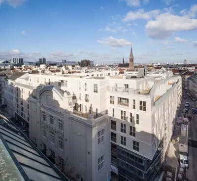 Exklusive Dachgeschosswohnung in den historischen Sofiensälen - 5 Zimmer mit Terrasse & Loggia