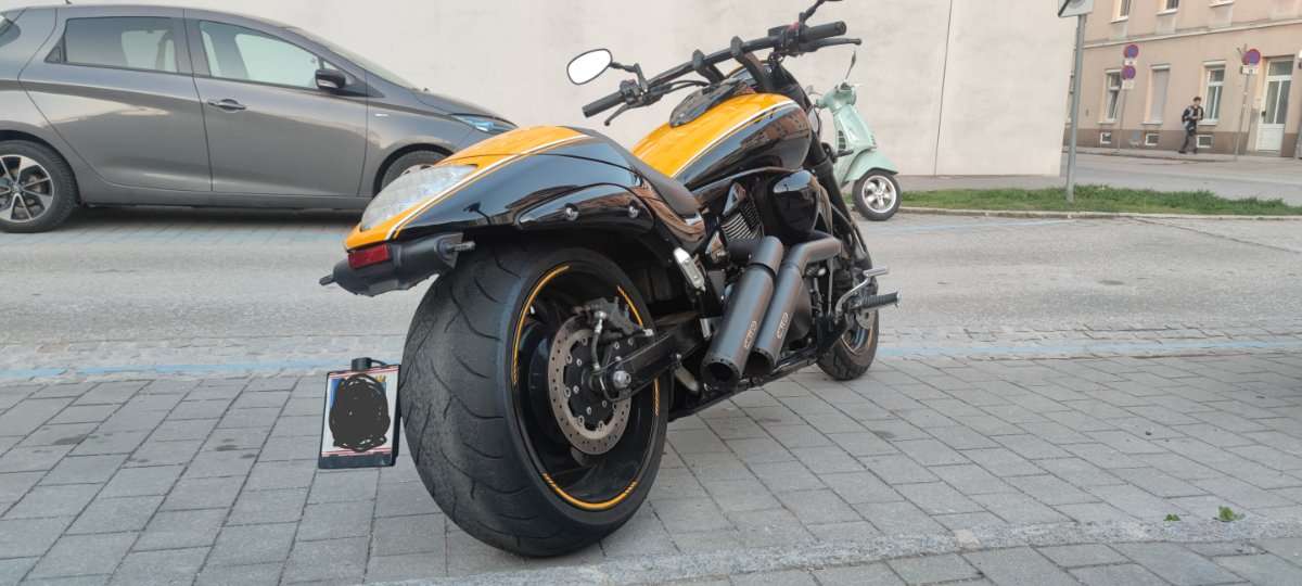 Suzuki VZ R M1800R