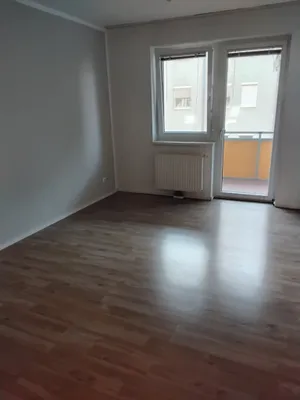3-Zimmer-Wohnung mieten in Baden – 71,53 m², € 587